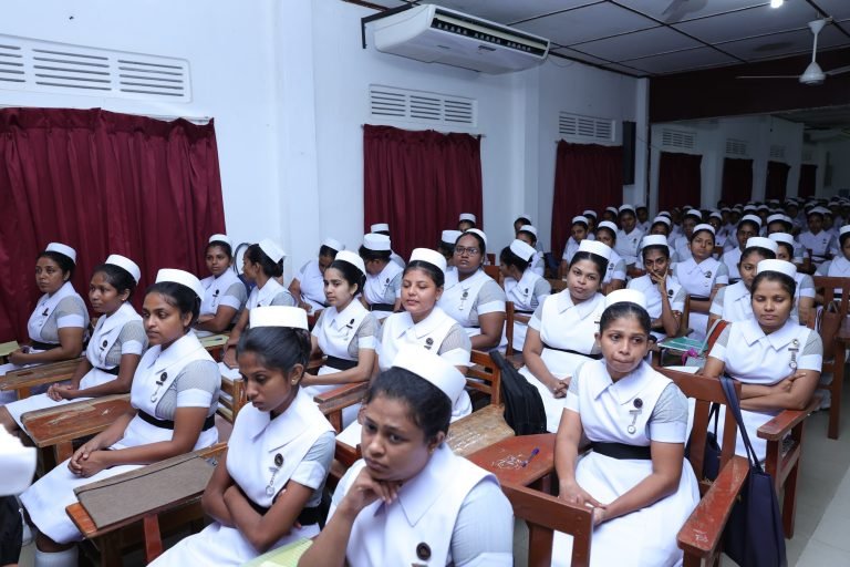 268 தாதிய உத்தியோகத்தர்களும் நியமனம் பெற்று வந்துள்ளார்கள் .