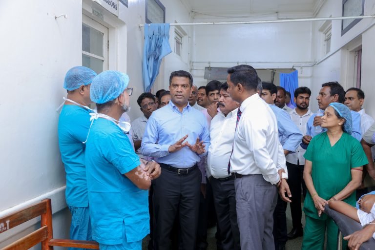 நேற்றைய தினம் எமது வைத்தியசாலைக்கு சுகாதார அமைச்சர் நளிந்த ஜயதிஸ்ஸ வருகைதந்தார்