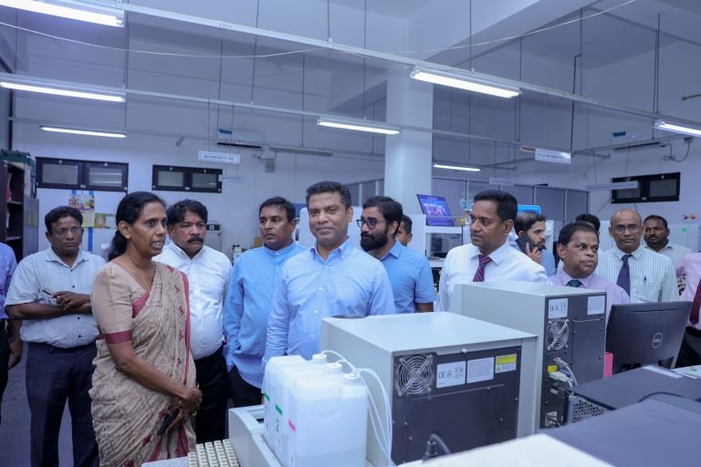 நேற்றைய தினம் எமது வைத்தியசாலைக்கு சுகாதார அமைச்சர் நளிந்த ஜயதிஸ்ஸ வருகைதந்தார்